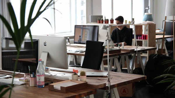 深圳企業(yè)為什么要搭建公司網(wǎng)站？對企業(yè)有什么幫助？